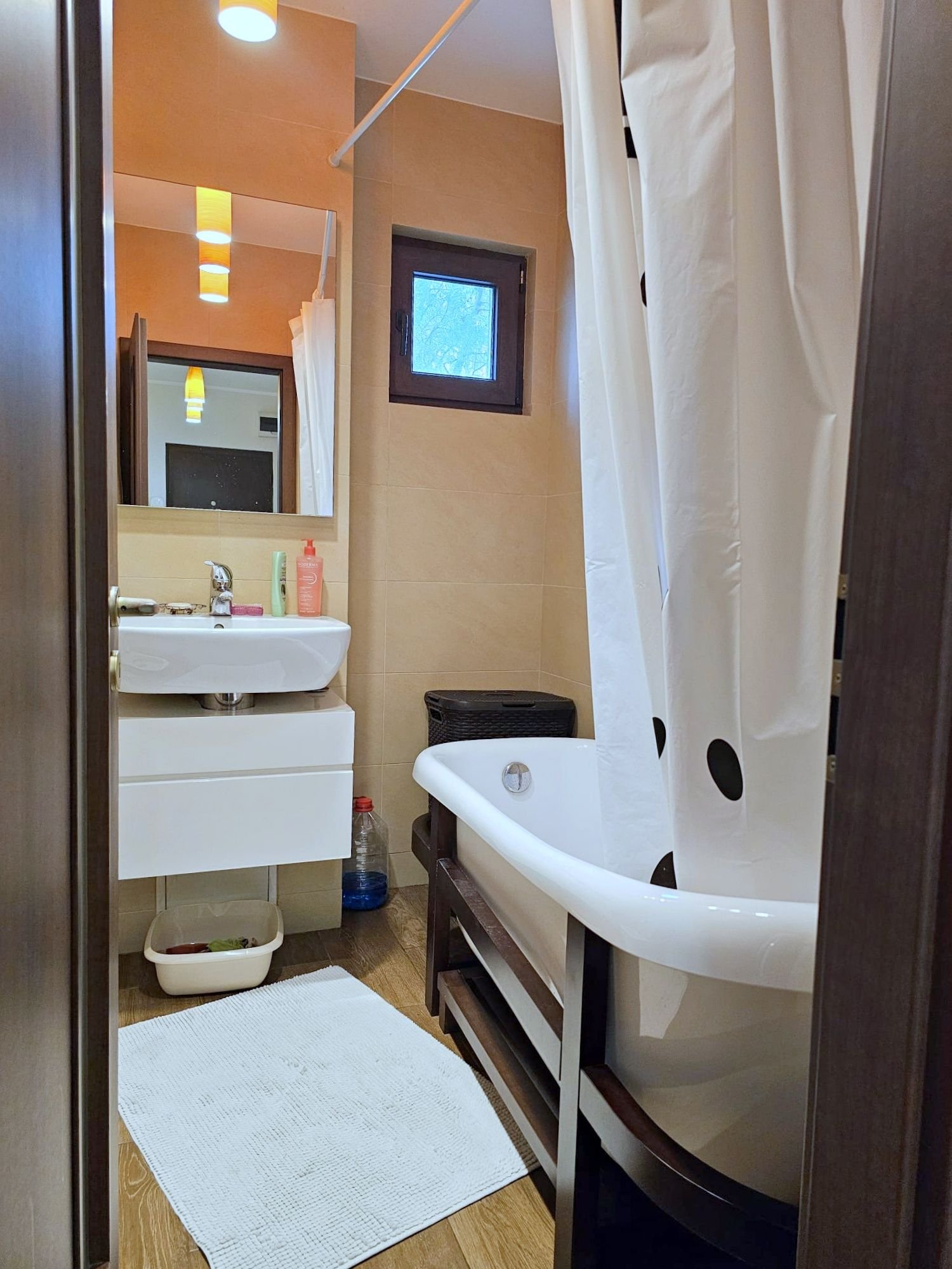 24b45852532149e5a30957af9a28dc8e