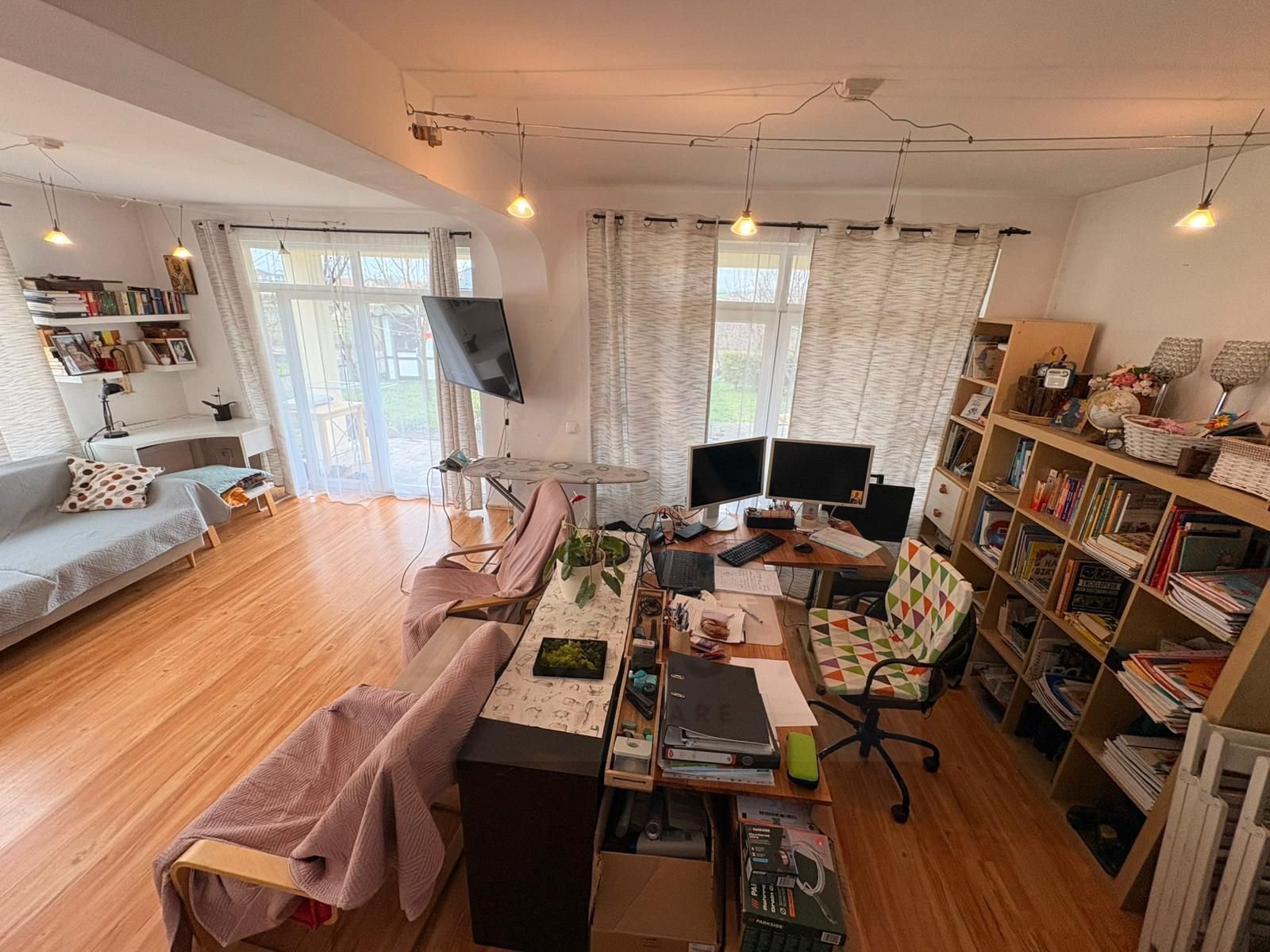 2b01aef9e967458e976aae3759b263a0