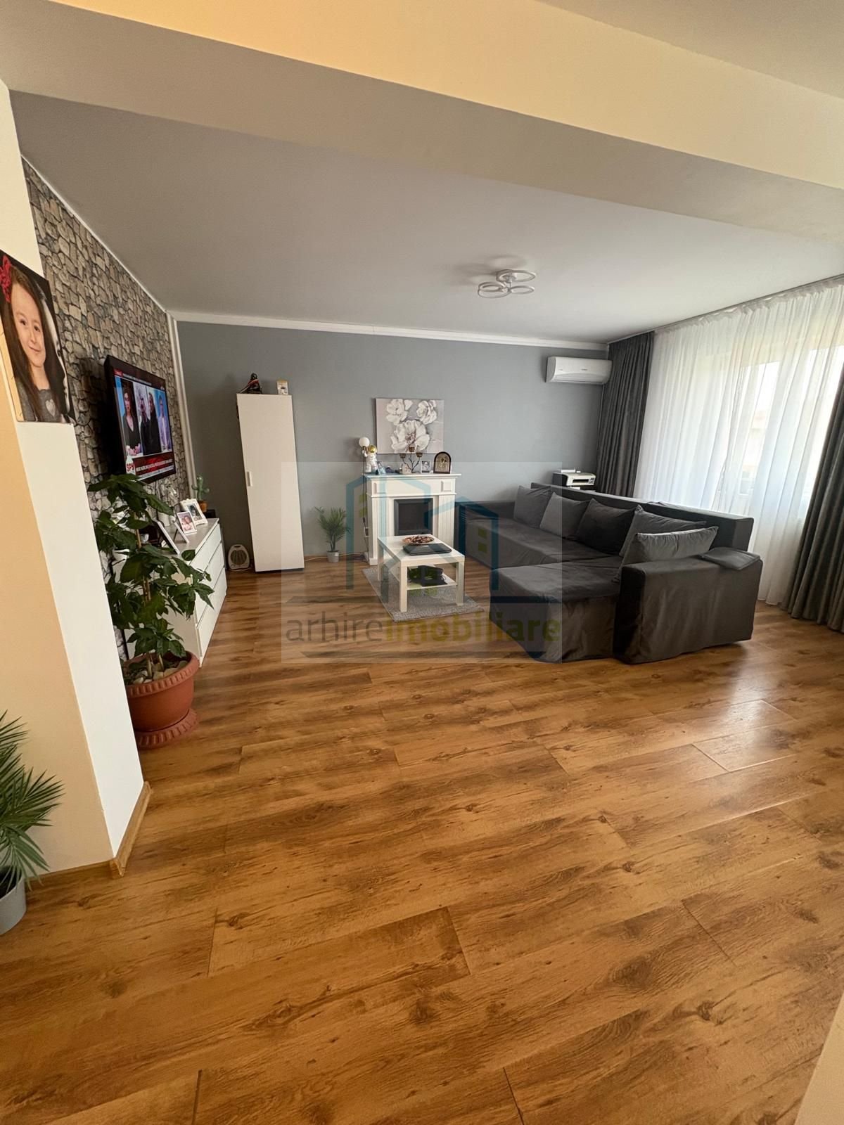 3365b462e5894c39a7d53cc2eb307989