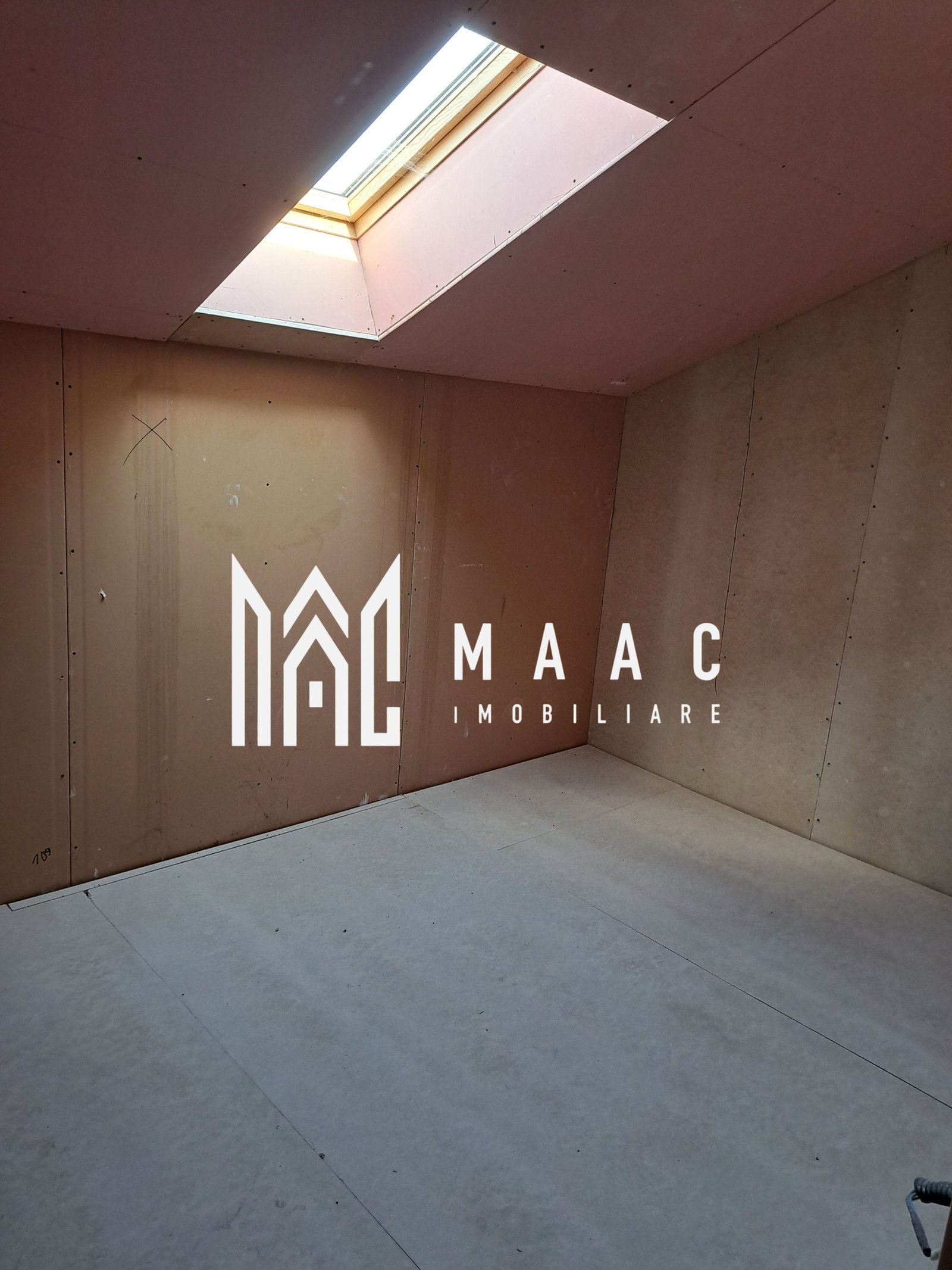 3464a9b9d03f4e068b157ed977410384-1