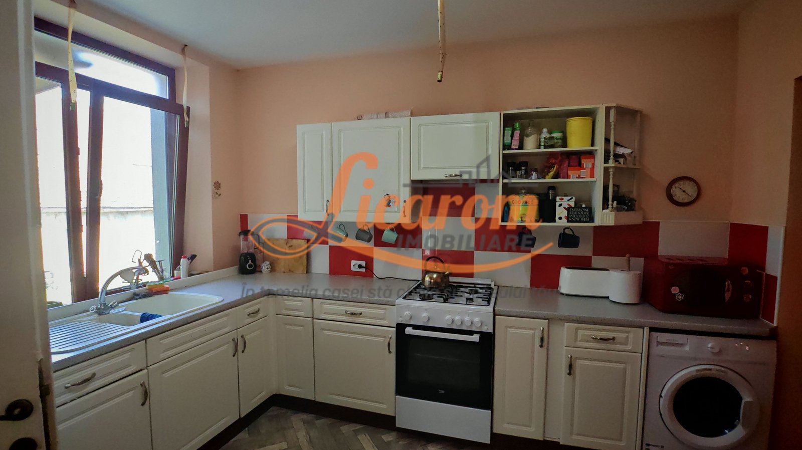 3afc170a715b48ceacebc0772c8effea-1