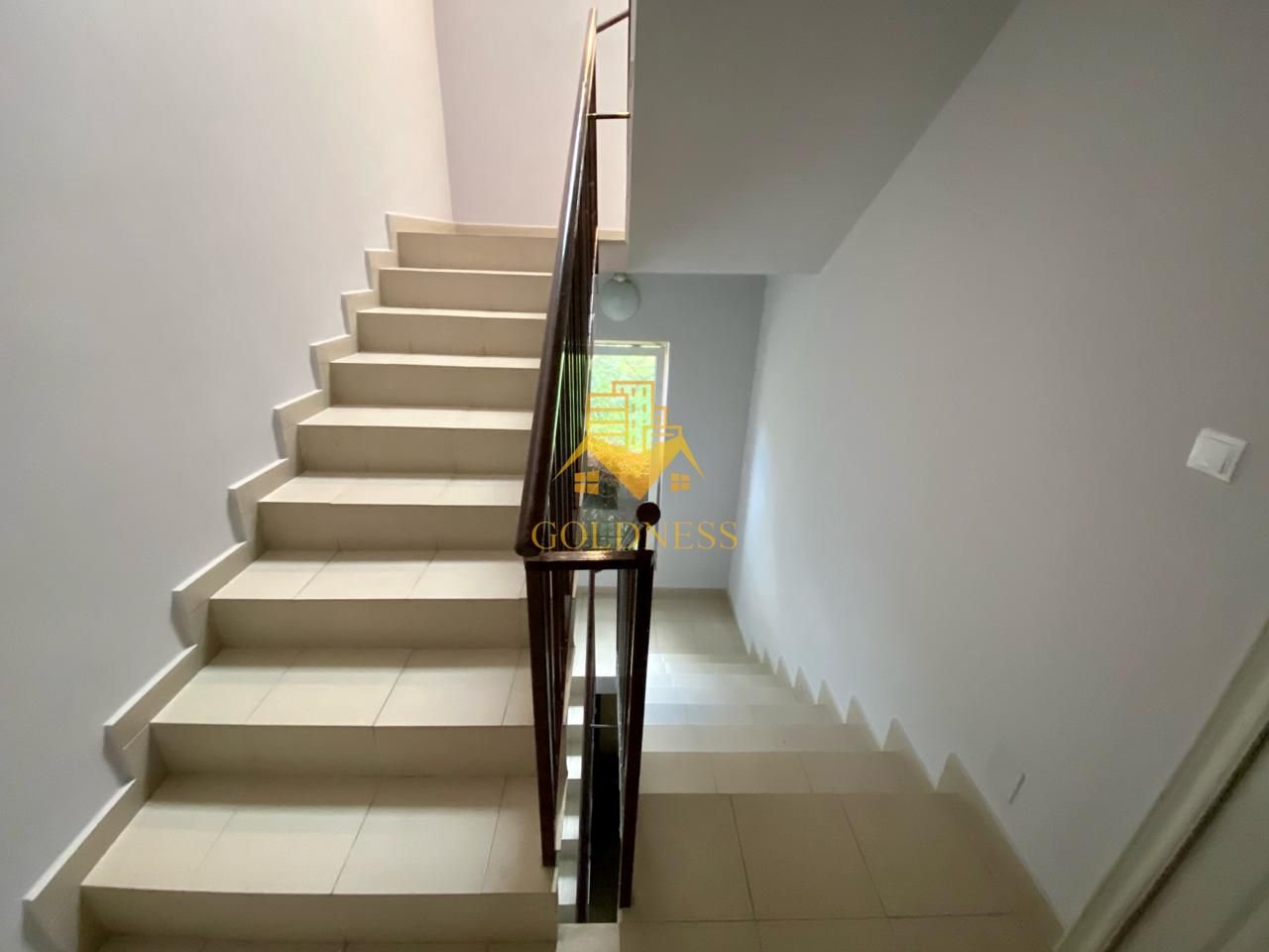 453e37ad0b3a4dafac22fc12663379d8