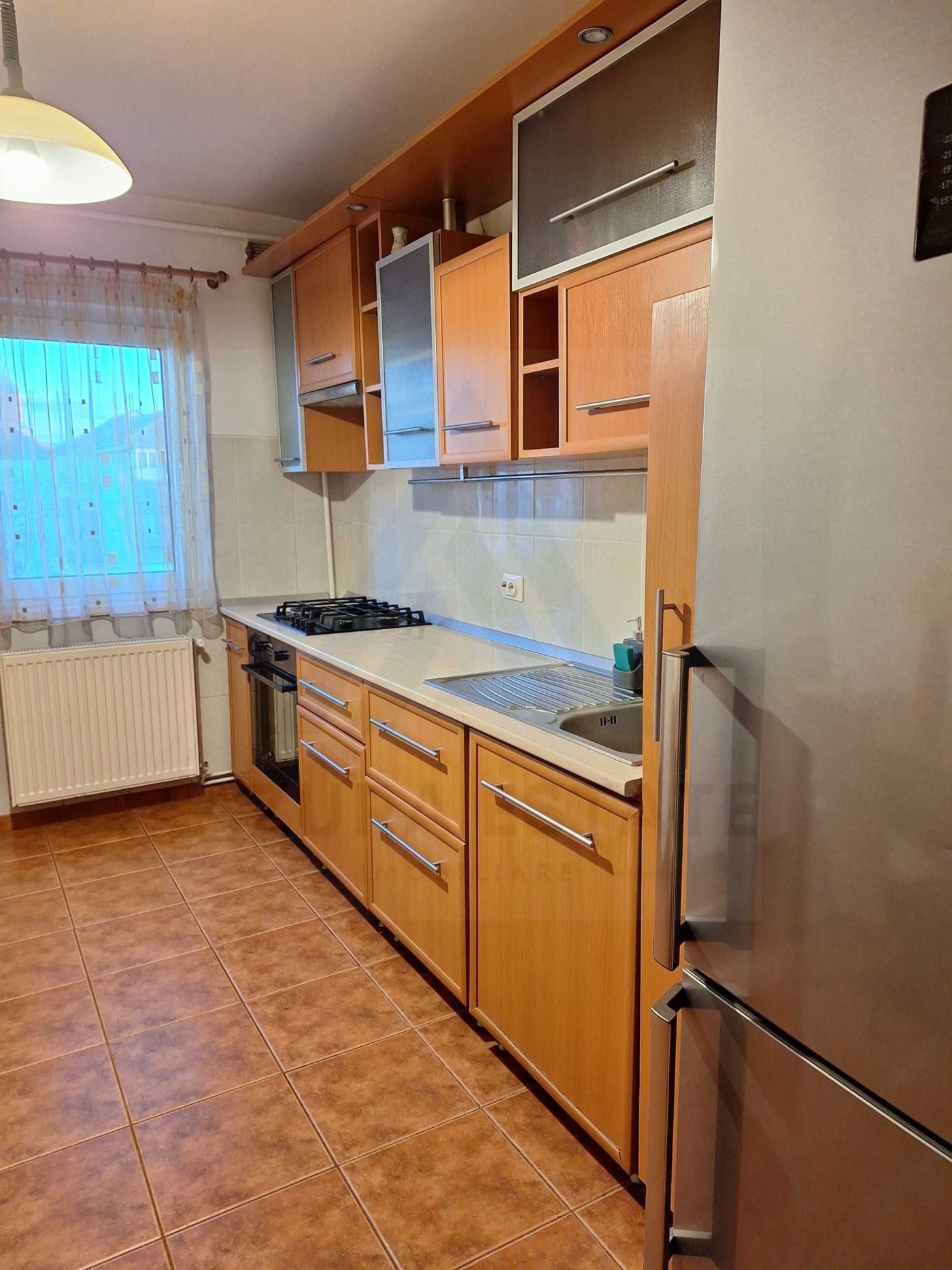 484058d0d00844d89ef40c8417958fb3-2 Apartament 84 mp utili 4 camere 3 dormitoare 2 balcoane zona Strand I