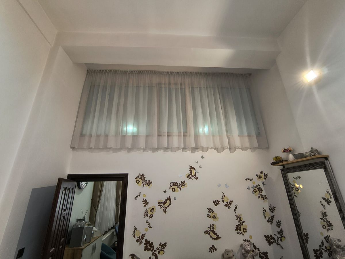 Spatiu comercial, ultracentral, Republicii, Oradea. 600 E/lună. Com 0