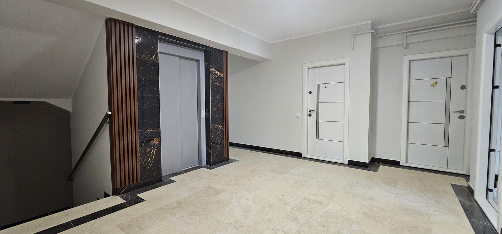 49be4aef144143cfba8b34de443ed7f5-1