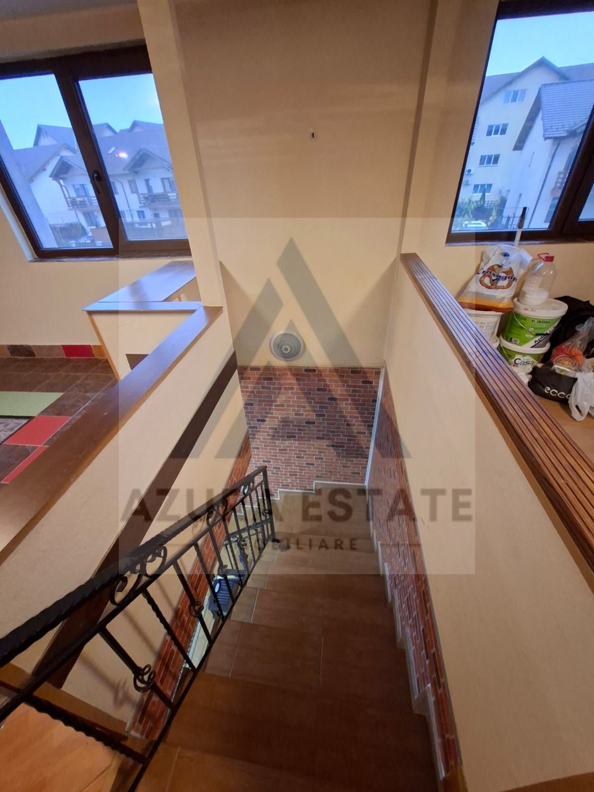 56910ecc0e984077b6415049a148ccfc