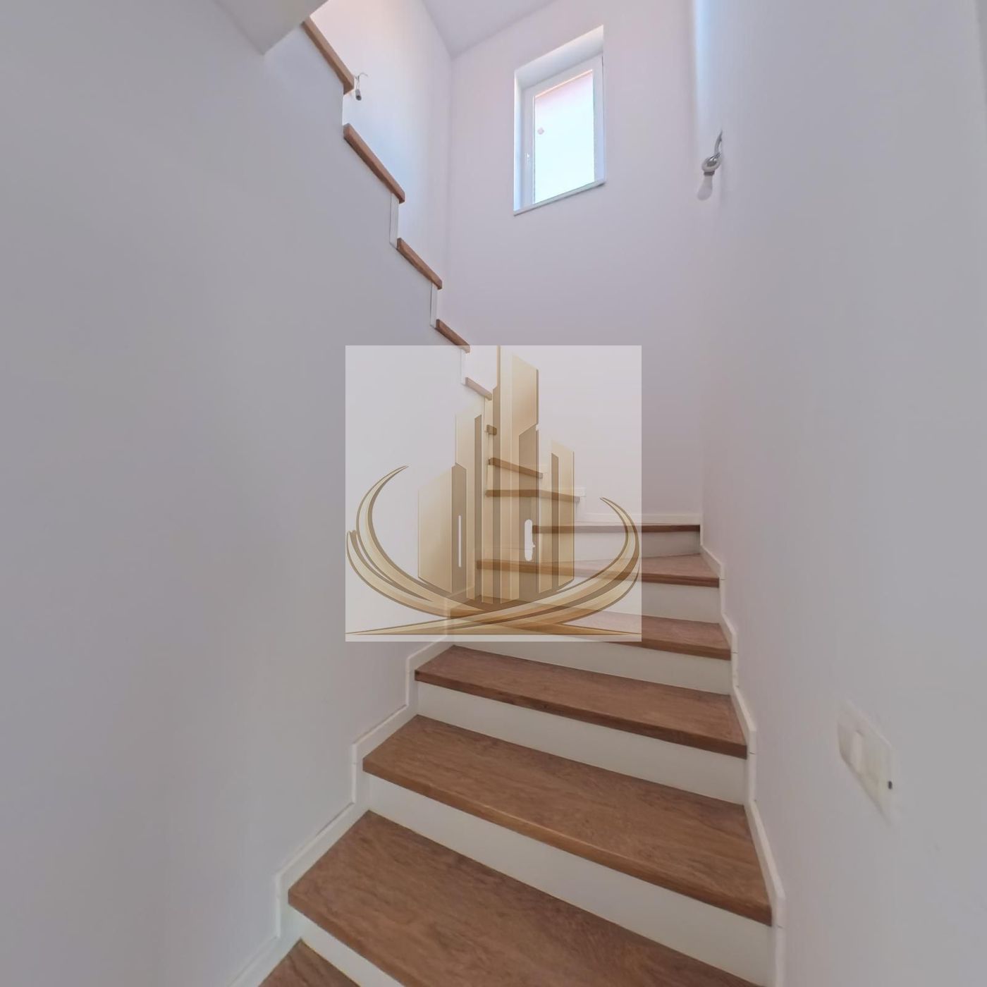 5a6d2c11a40143c28dd1f2e75a6ccaae-1 Duplex Premium în Dumbrăvița – Spațiu, Confort și Flexibilitate