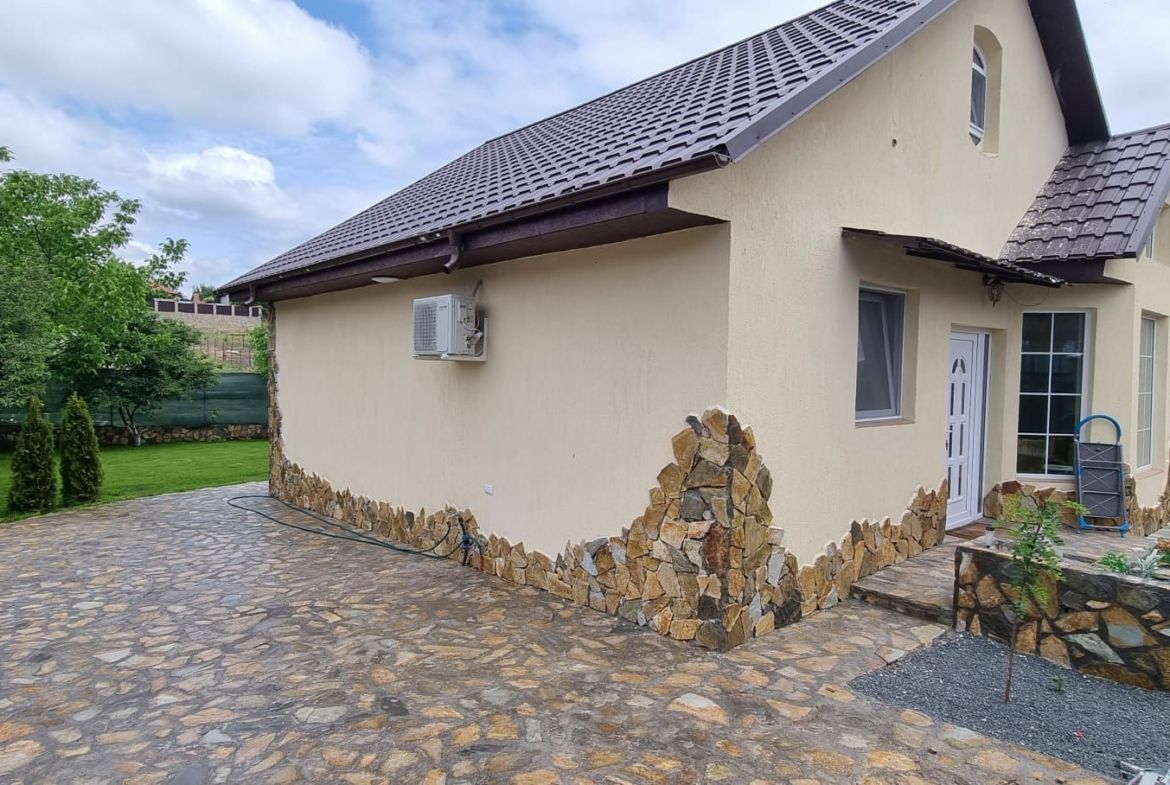 De inchiriat, vila noua – Bariera  Traian – Lacul Brates
