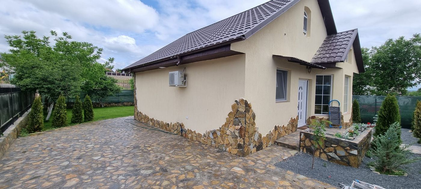 De inchiriat, vila noua – Bariera  Traian – Lacul Brates