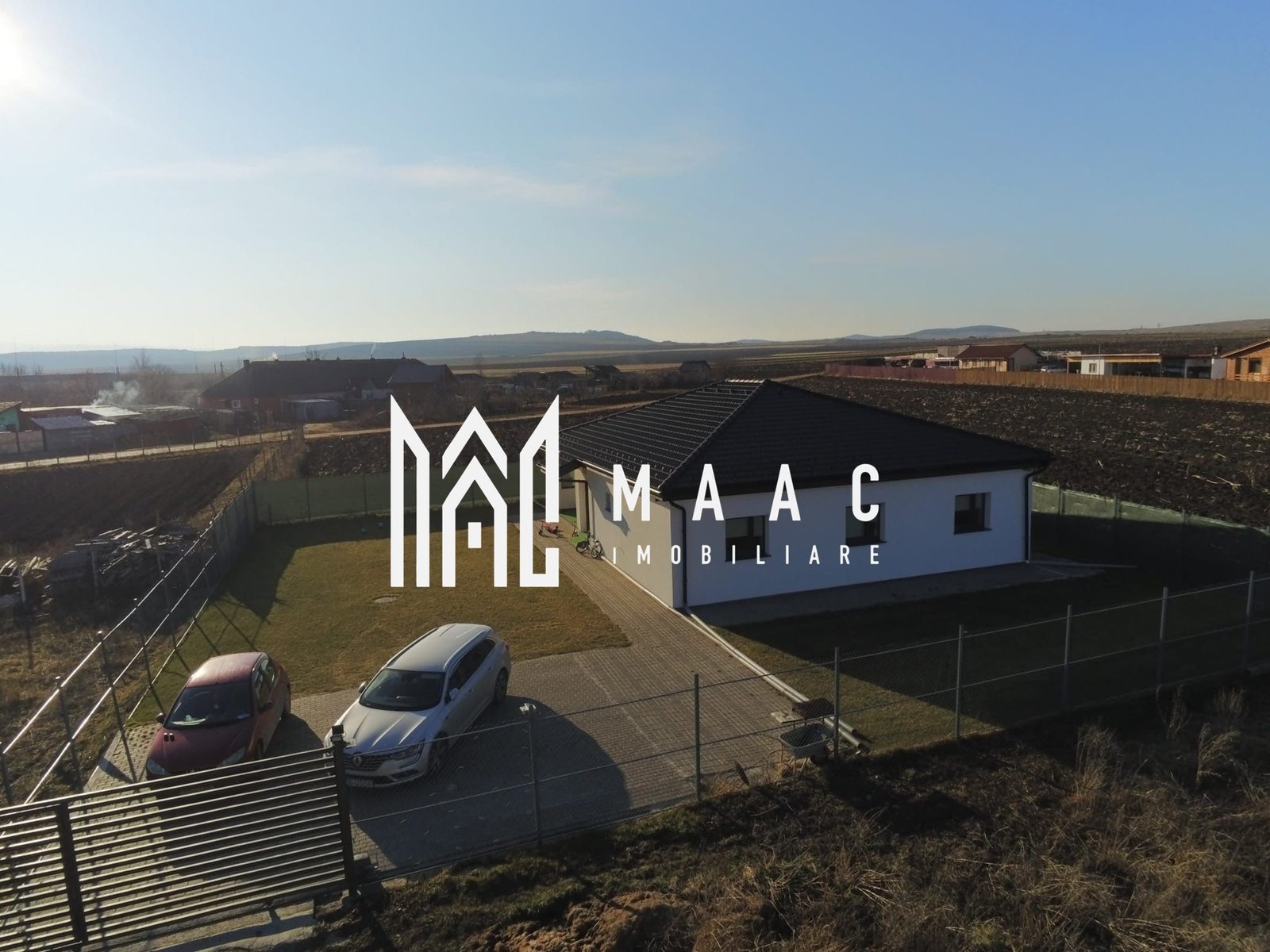 5e058d32a6334fa48576d5ce7851565e-1