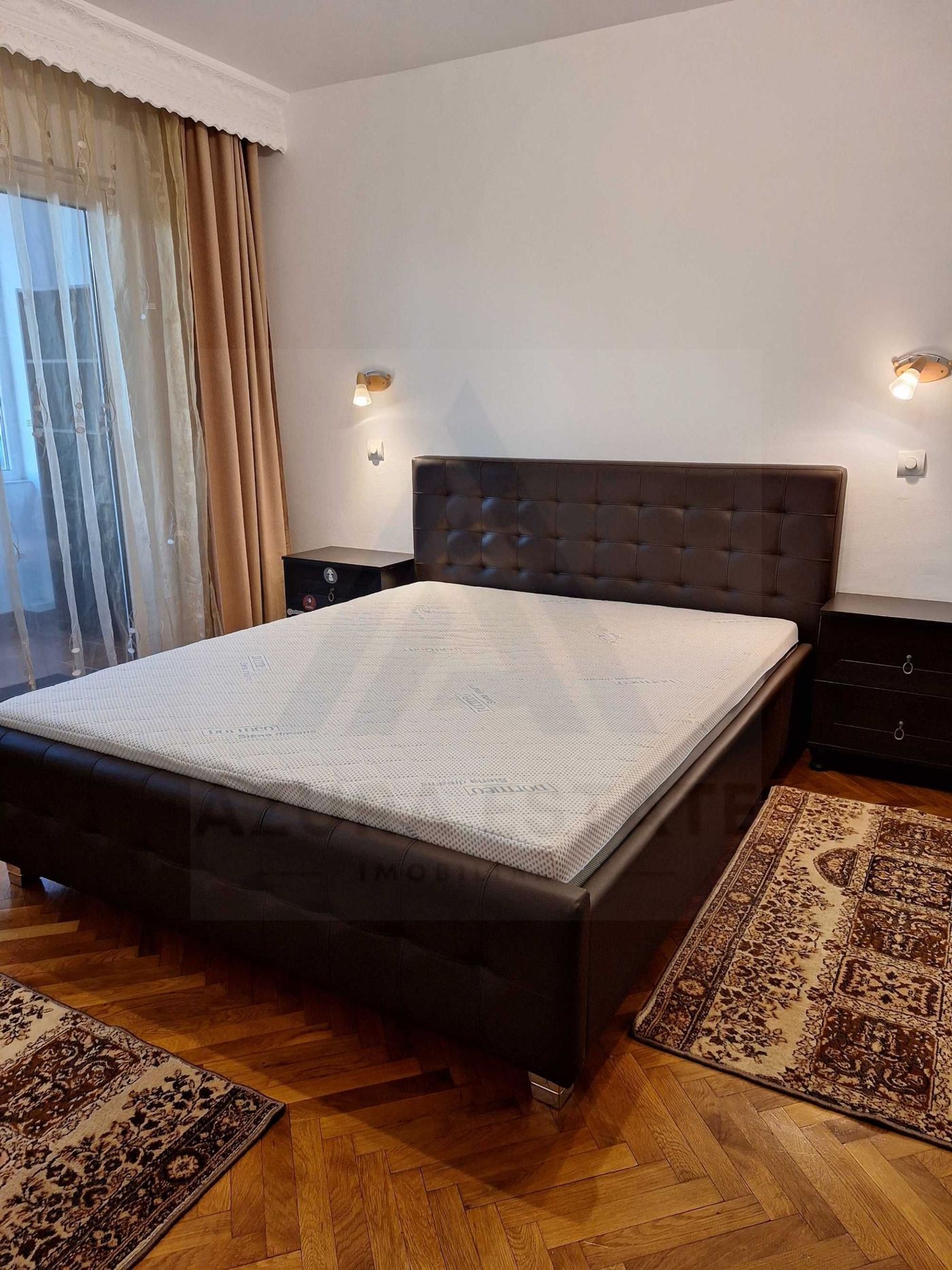 5fb88ab5b84e423487ac7f7f1e72f89d-2 Apartament 84 mp utili 4 camere 3 dormitoare 2 balcoane zona Strand I