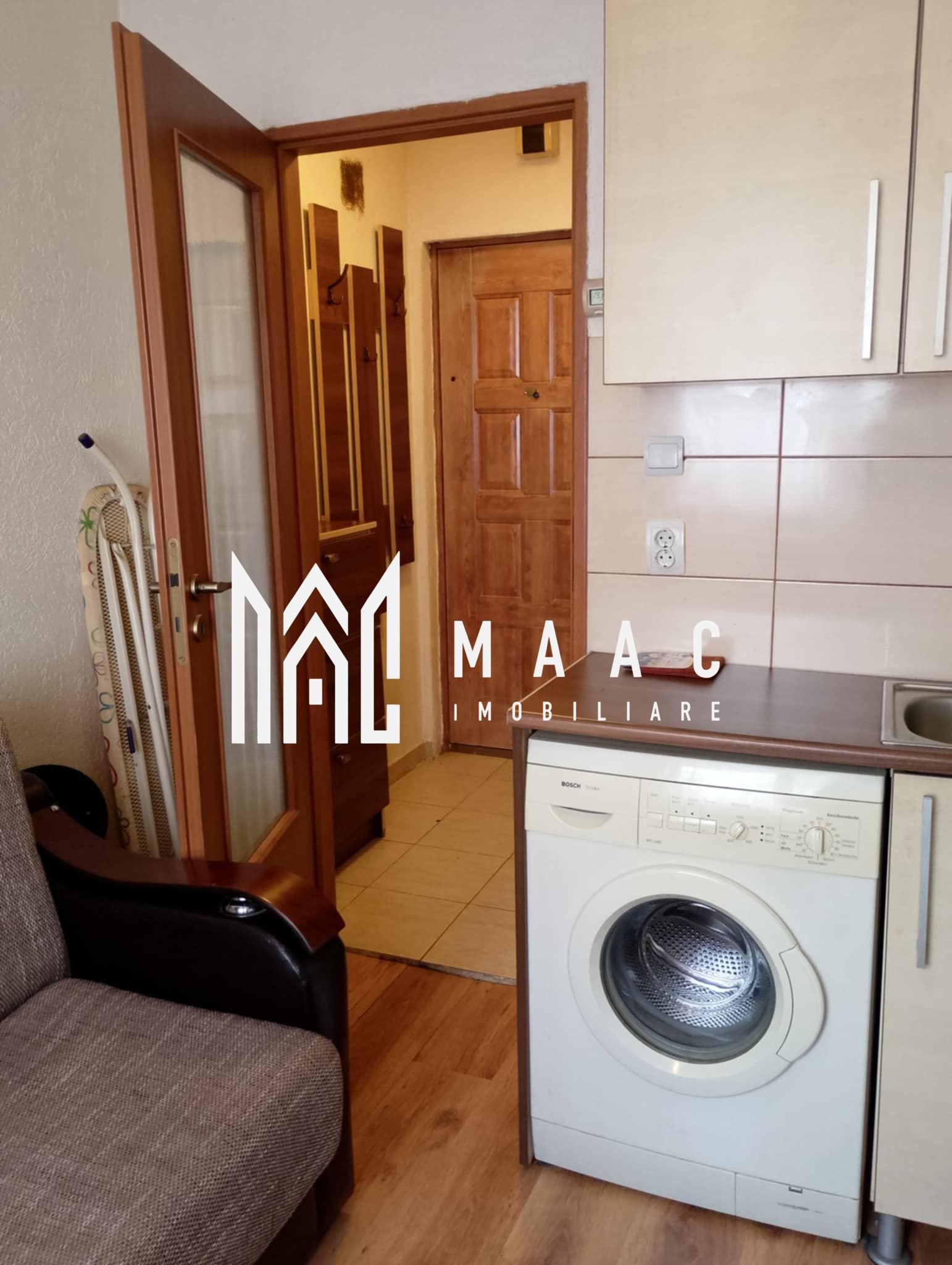 5fcec45ecaa647a0afdc2f0611b177eb-2