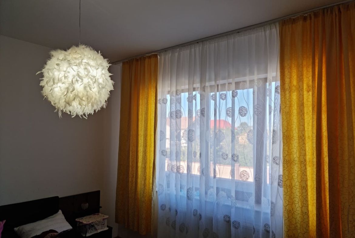 Vânzare Vilă P+1+Pod în Zonă Liniștită din Cumpana