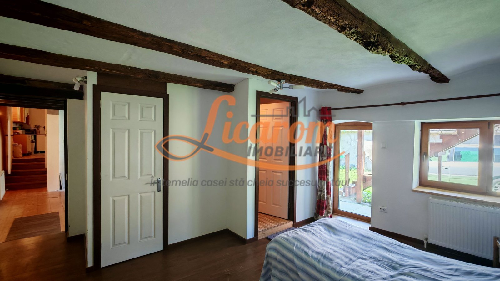 766b1405d65646bfb3ff07e1ed27c630-1