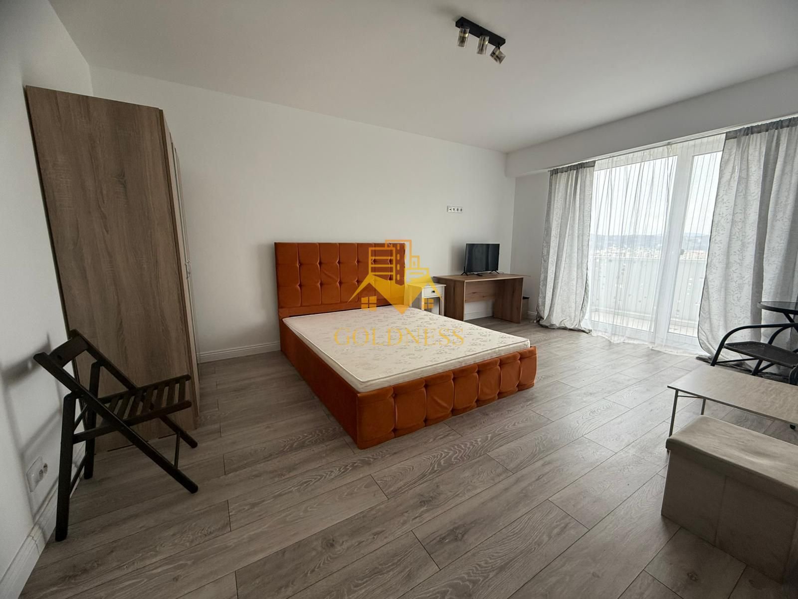 77e7d81bae5349f3b228859e8d10d8bf