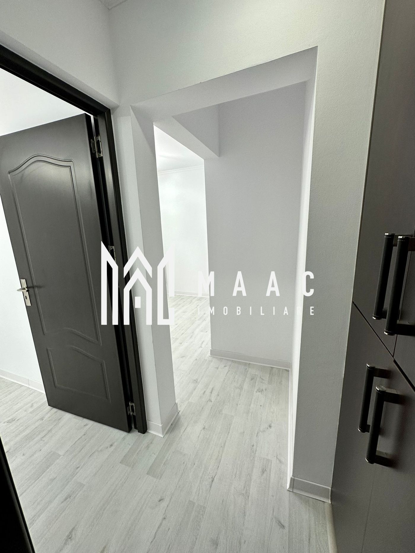 SPATIU COMERCIAL RENOVAT|CENTRALA TERMICA PROPRIE| OSTROVENI