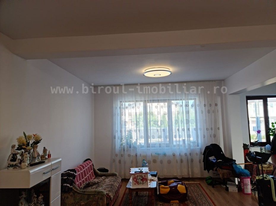 Vânzare Vilă P+1+Pod în Zonă Liniștită din Cumpana