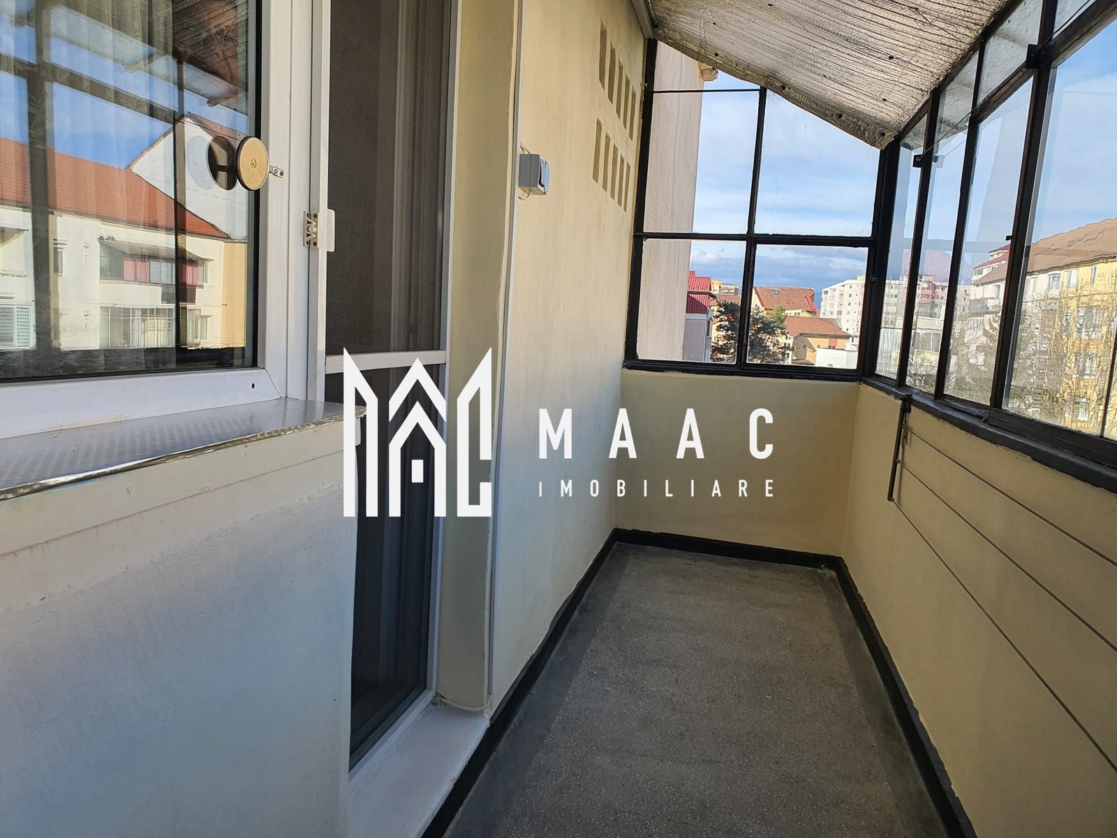 8bb04175d0e74a2ab188a58a0894617e