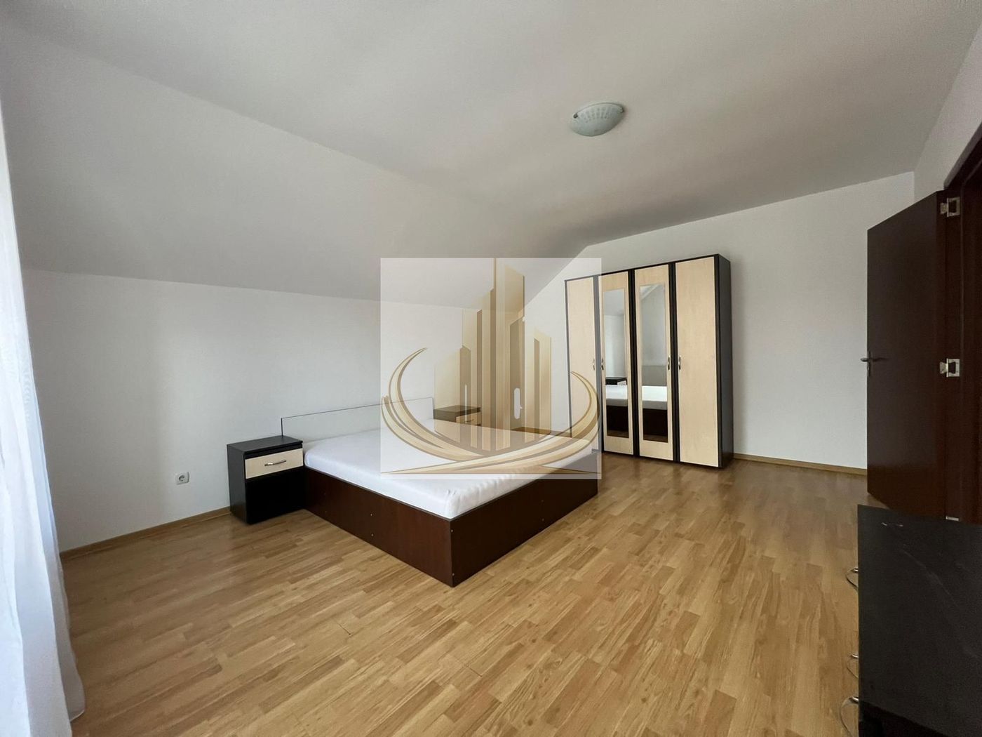 Casă individuală, 115 mp – Dumbrăvița, zonă liniștită, aproape de lac