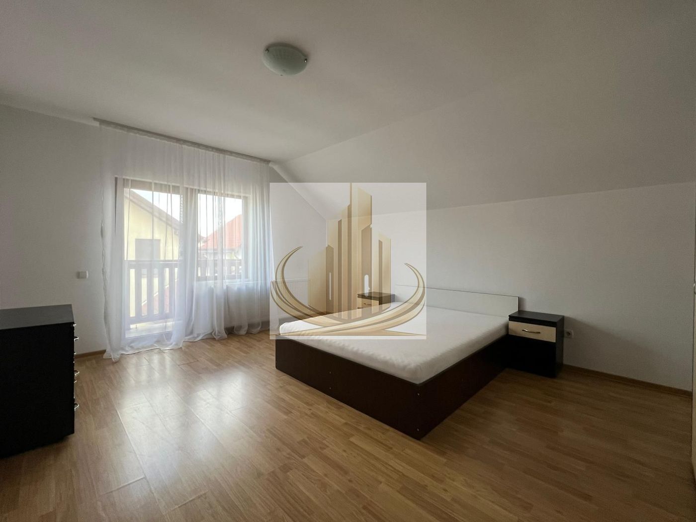 Casă individuală, 115 mp – Dumbrăvița, zonă liniștită, aproape de lac