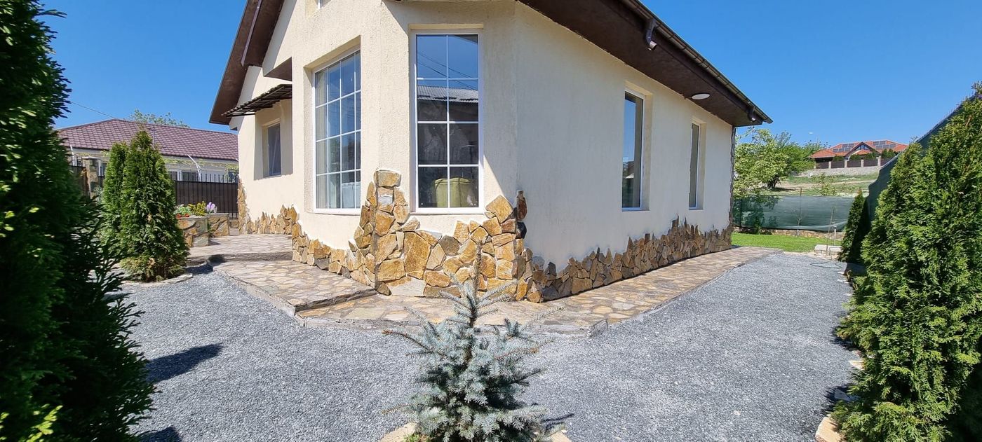 De inchiriat, vila noua – Bariera  Traian – Lacul Brates