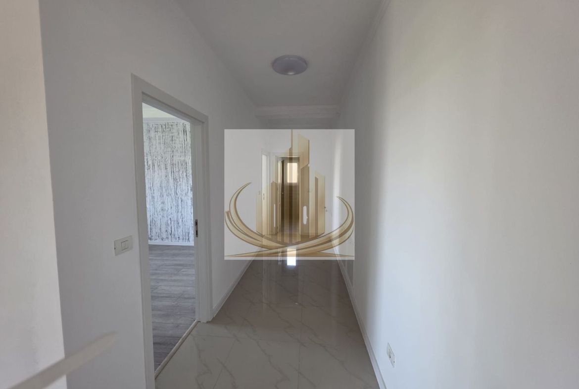 Apartament 3 camere, etaj 1, bloc nou, Zona Mehala