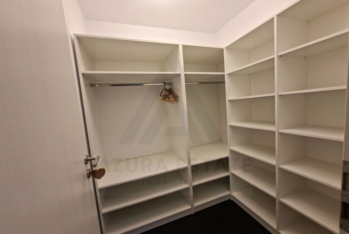 Penthouse modern 101 mp 2 bai terase 40 mp si 2 parcari pe Dna Stanca