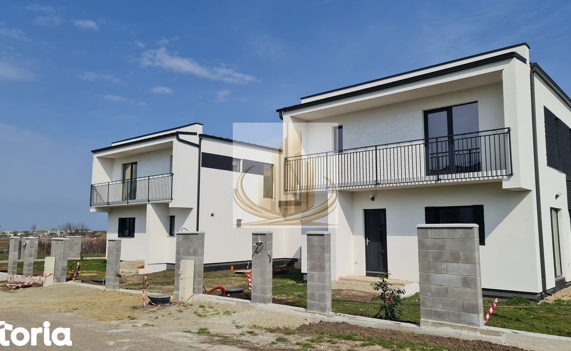 Duplex 117mp, despartit prin camera tehnica, Dumbravita