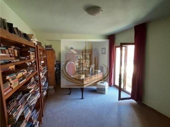 Apartament spațios – ideal locuință sau investiție