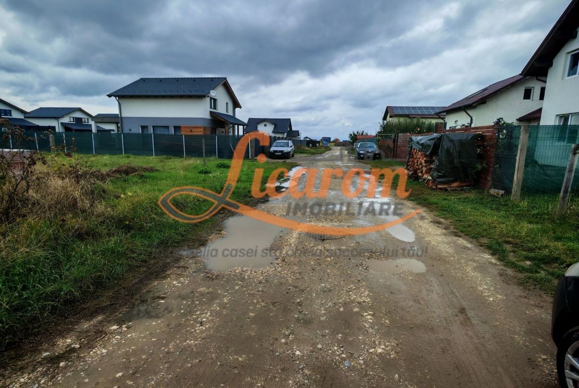 Teren intravilan 500 mp localitatea Cristian Brasov pret 58000 euro - foto 3