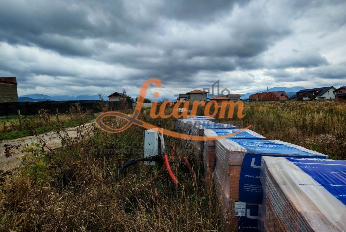 Teren intravilan 500 mp localitatea Cristian Brasov pret 58000 euro - foto 4