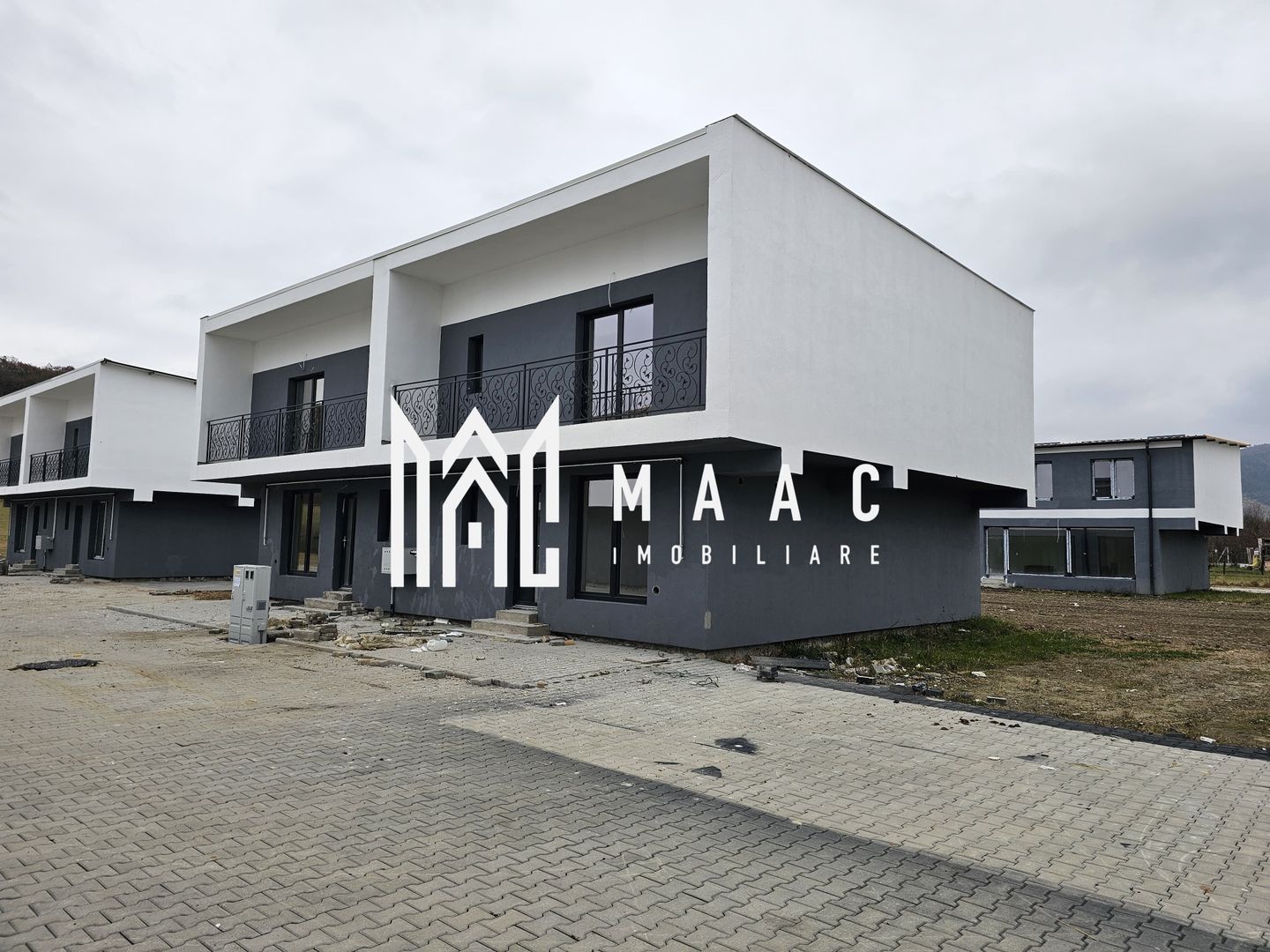 Duplex | 110 MPU | 264 MP Teren | Predare La Alb | Tropinii Noi