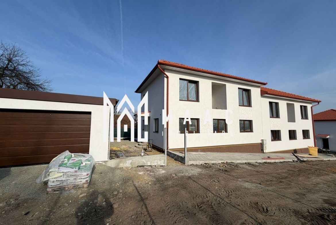 Casă Tip Duplex | 4 Camere | 2 Balcoane | Terasă | Șura Mică