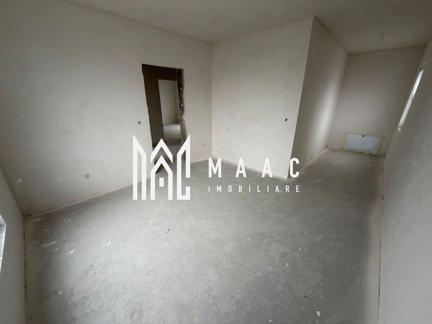 anBn-9953 Casă Tip Duplex | 4 Camere | 2 Balcoane | Terasă | Șura Mică