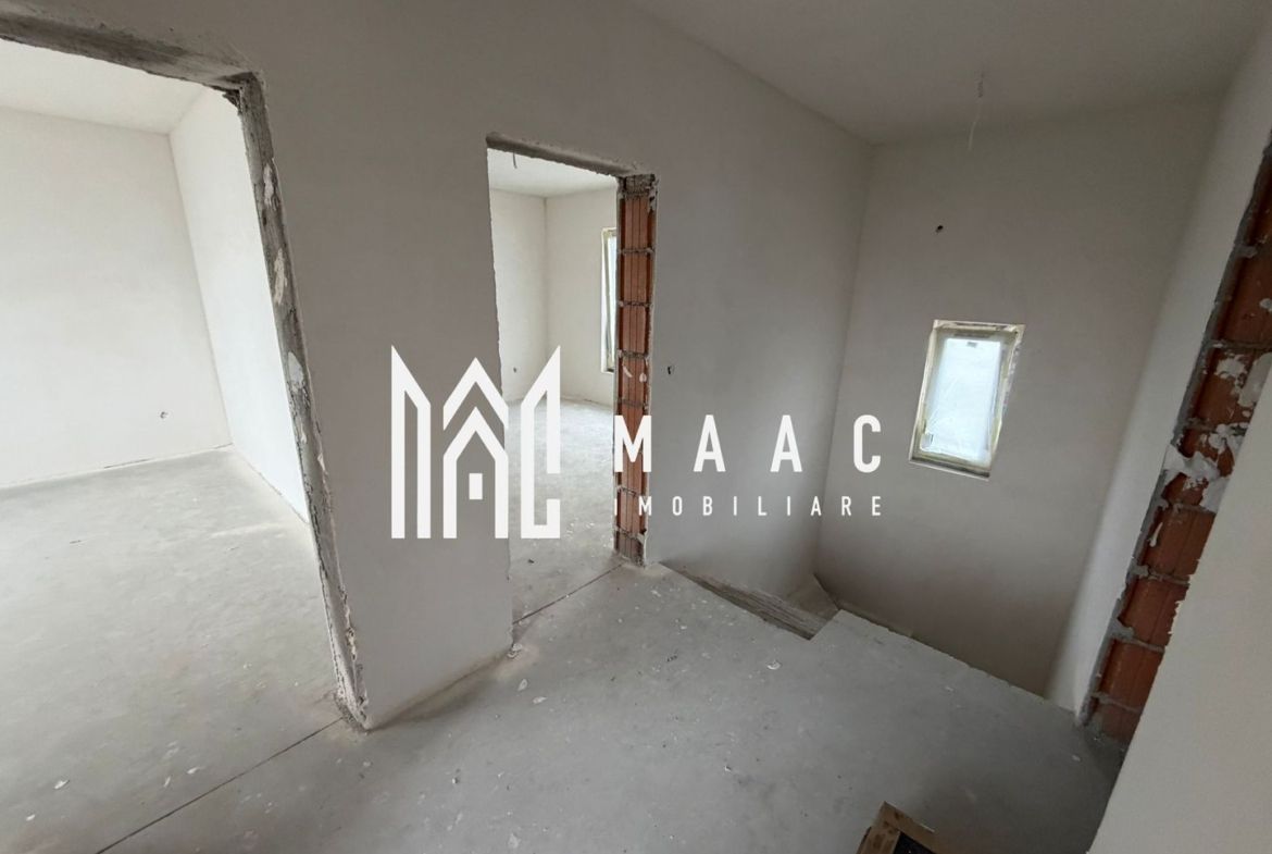 Casă Tip Duplex | 4 Camere | 2 Balcoane | Terasă | Șura Mică