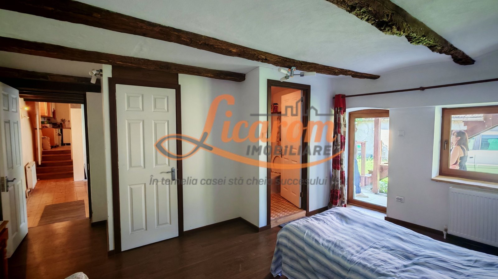 b8855b07762f4febade400b03d6cfe64-1