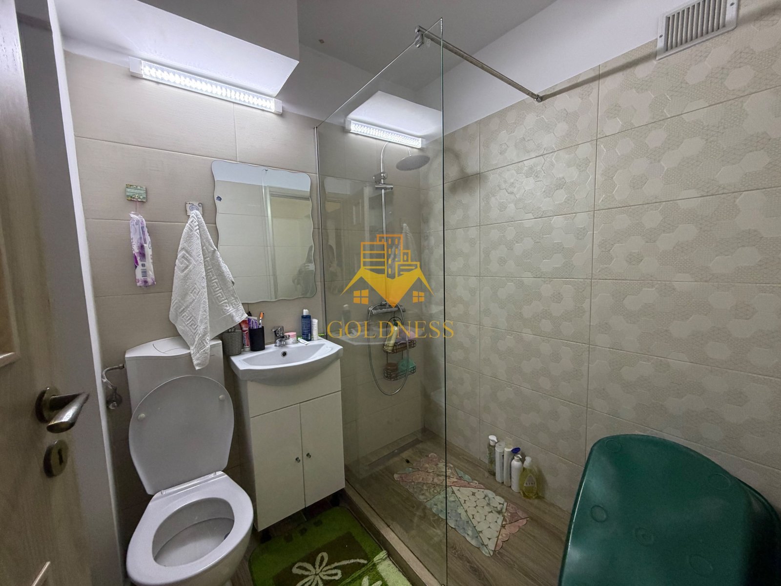 bd8c90cea2e441fd8bc72bab63a65376