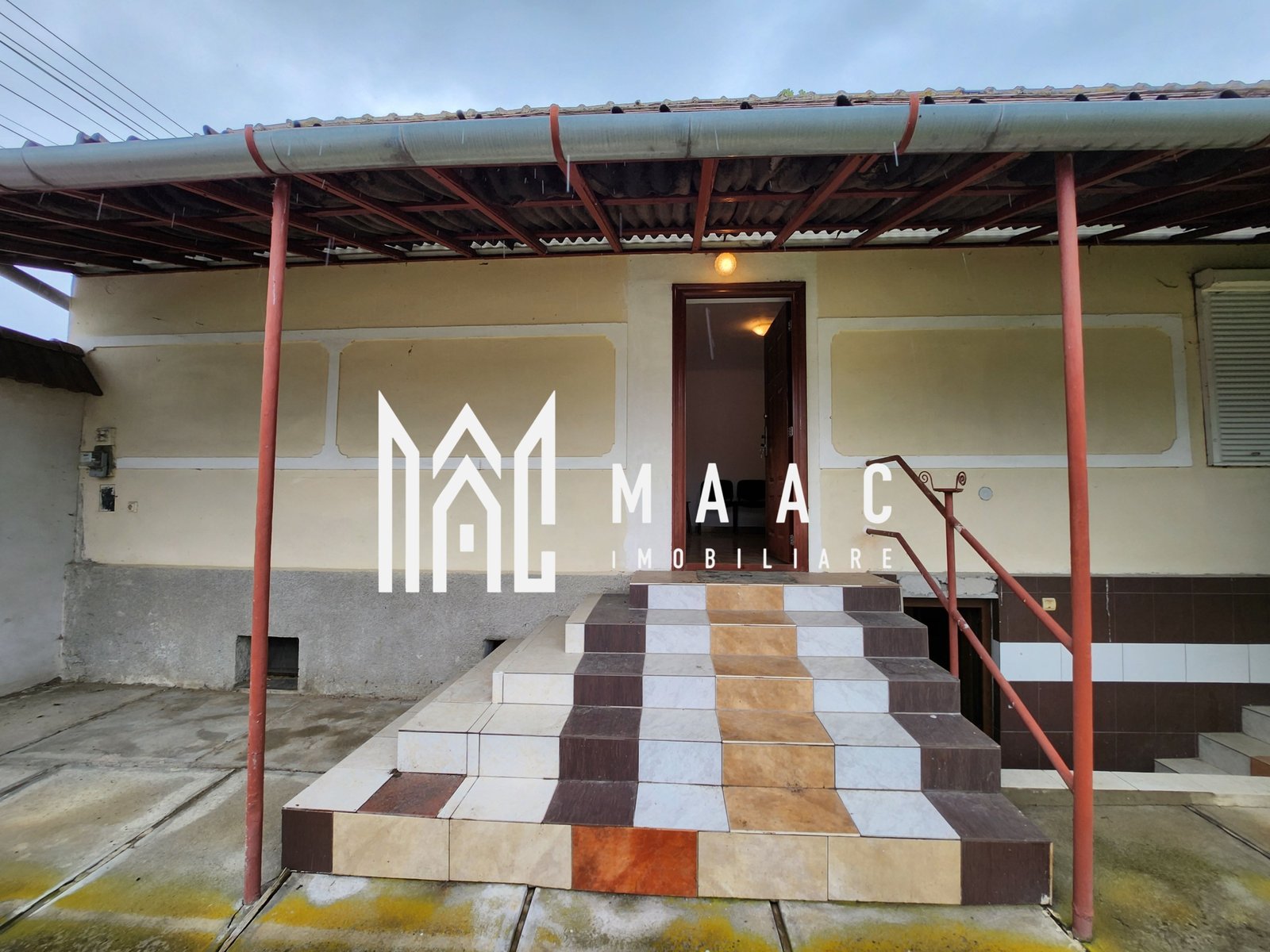 c0645eea105b4d52ad89204b6eb93138-1