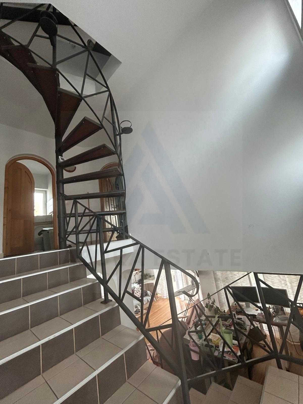 c2b76b2baf2a4d47b2a50e41f9567c97