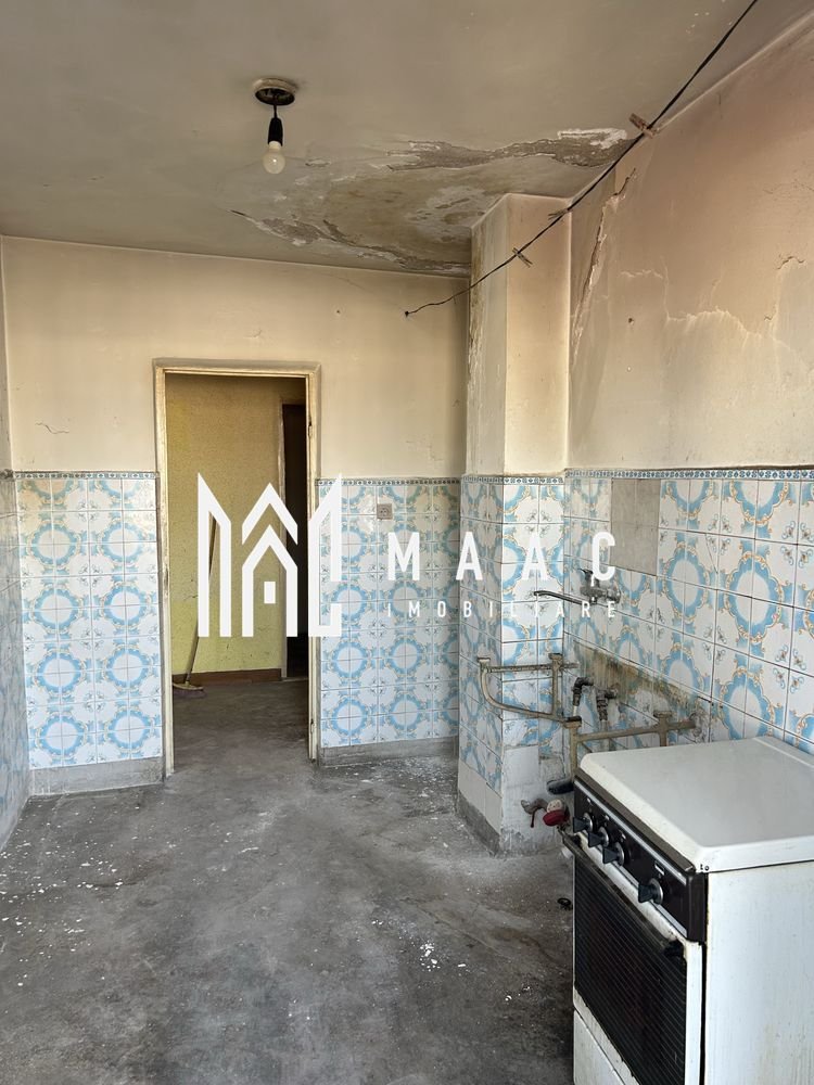 c3ea1e28bca740b3b7192e05cb5c40e0-1