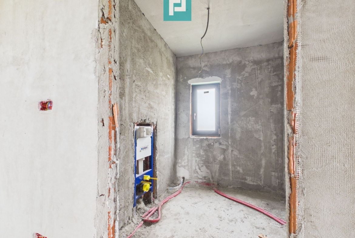 Casa nouă la roșu în Zimandcuz