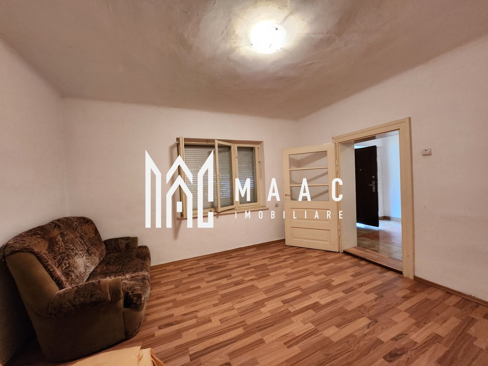 ea21183016b6459999a2c6e1e97530f7-1