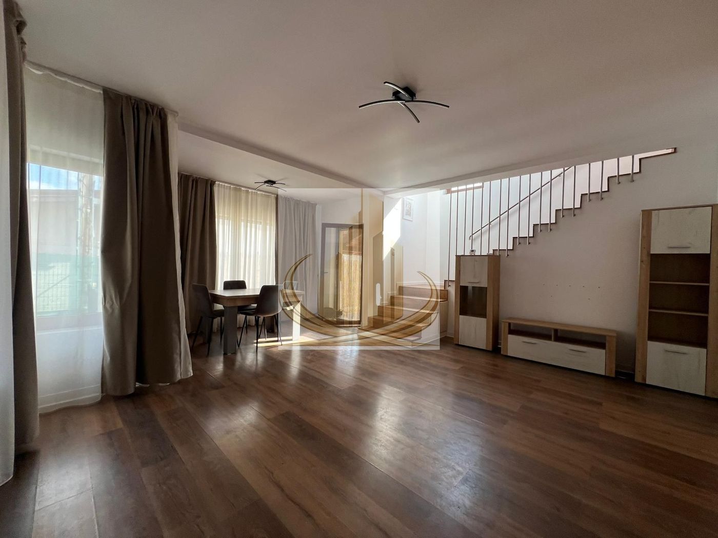 Casă individuală 3 camere, 100 mp – Dumbrăvița, aproape de lac