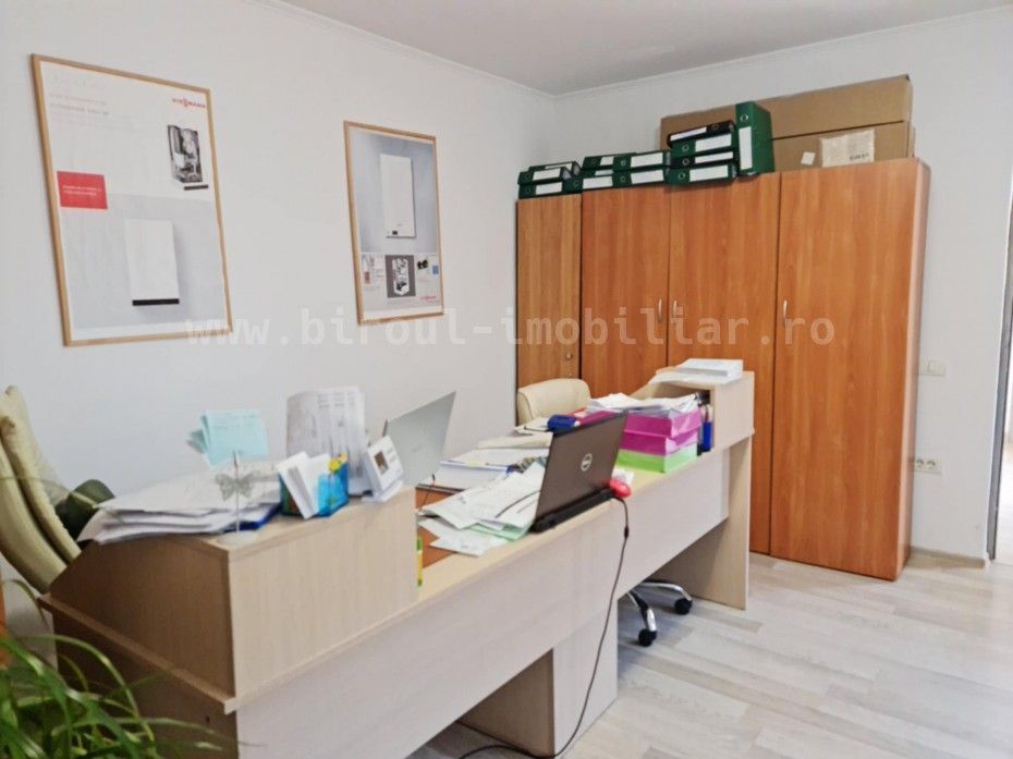 Vânzare Casă Complet Renovată – 3 Intrări Separate din Curte – Tomis II, Constan