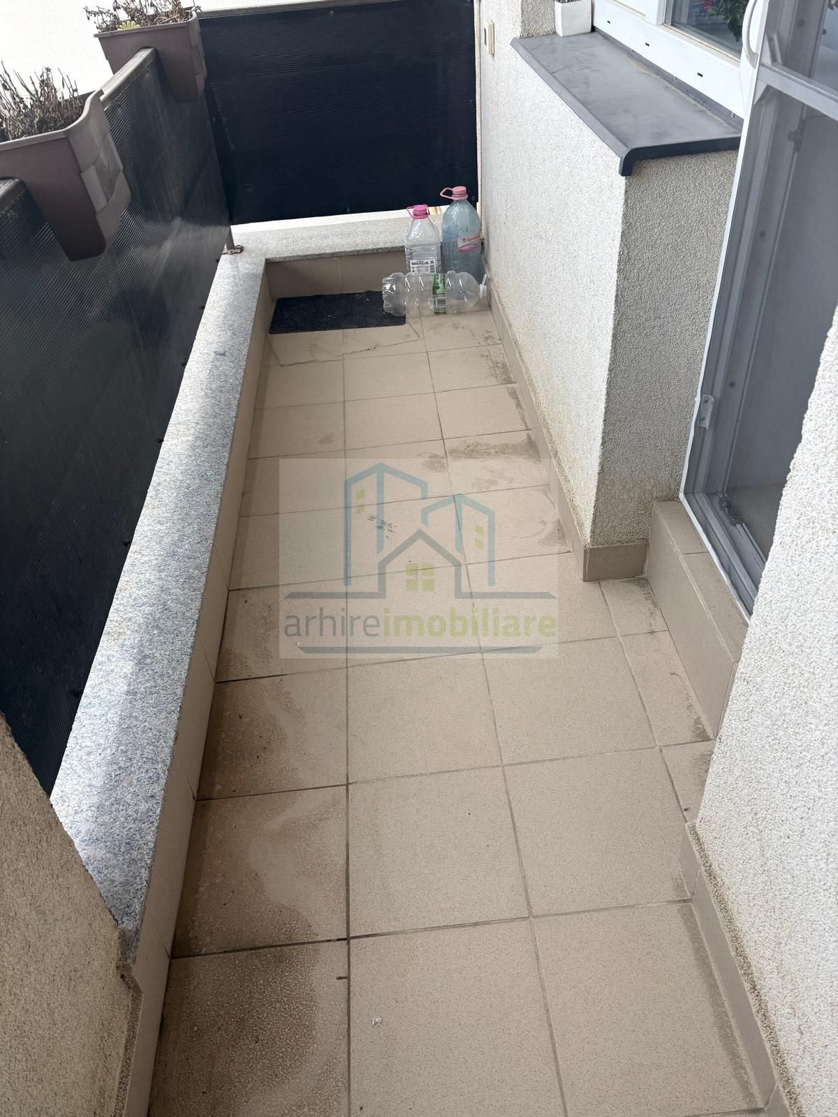 f2409d5dddbc49e98e8e39fb984d587d