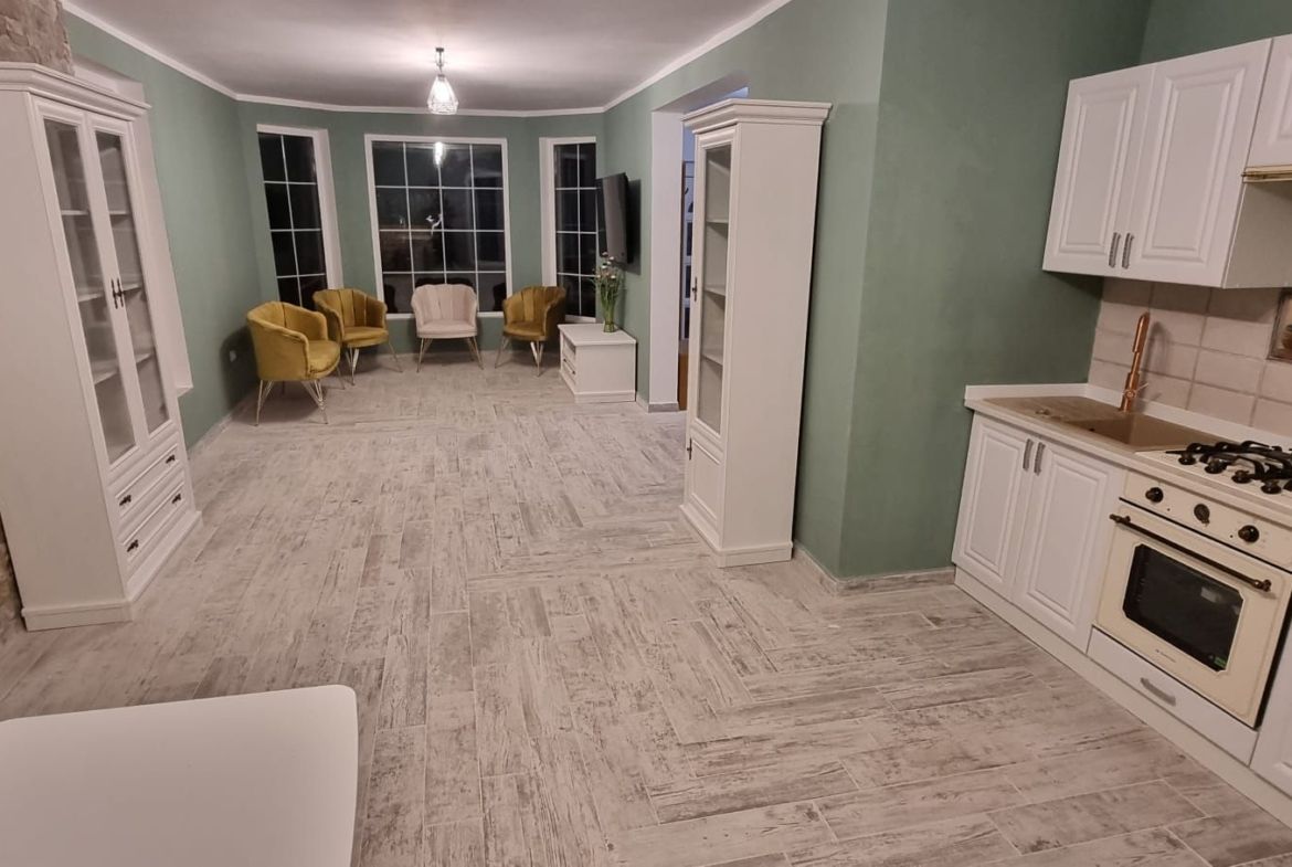 De inchiriat, vila noua – Bariera  Traian – Lacul Brates