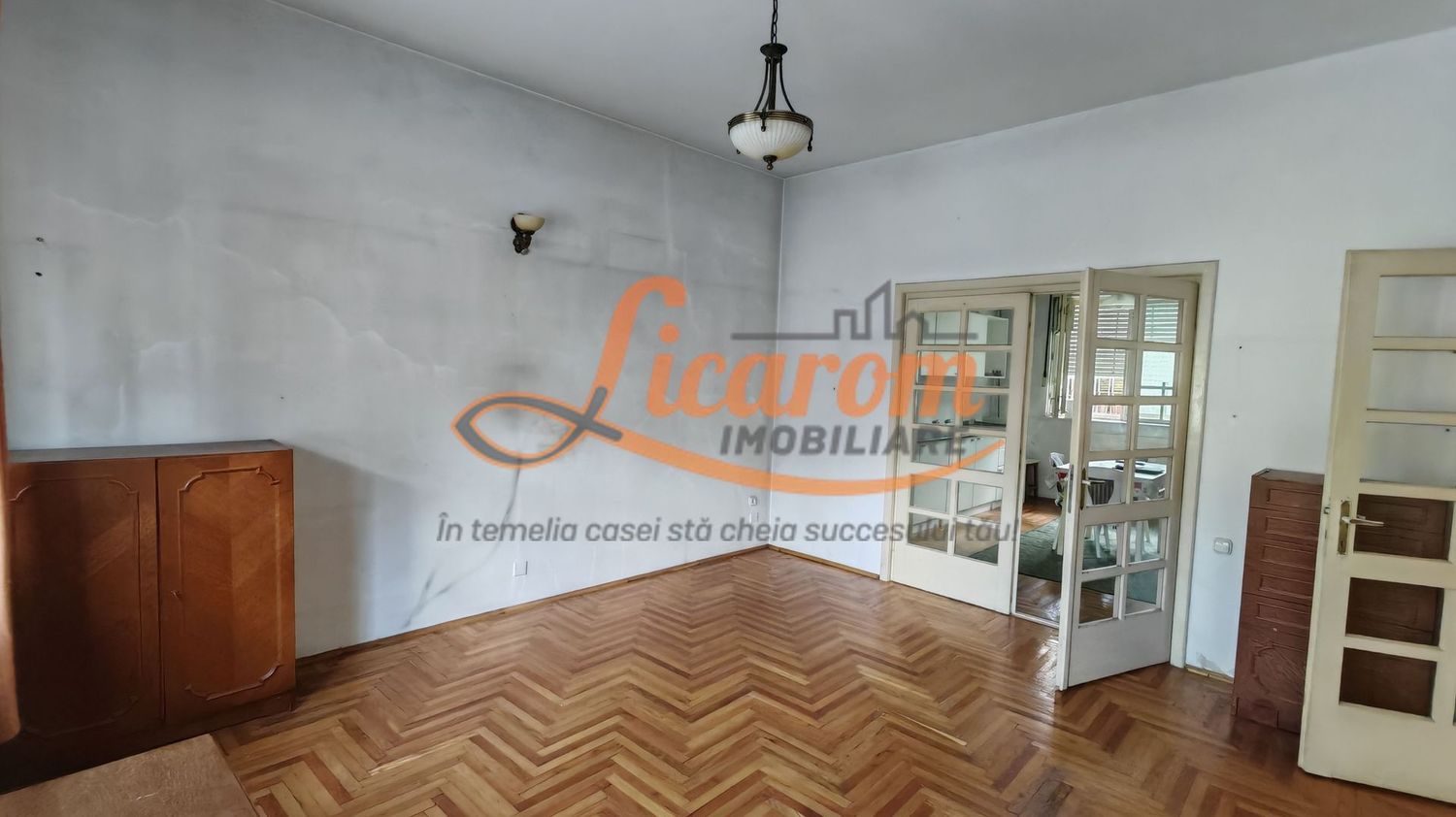 Casa PRETABILA DESTINATIE COMERCIALA,Brasovul Vechi,P+E, 3 cam