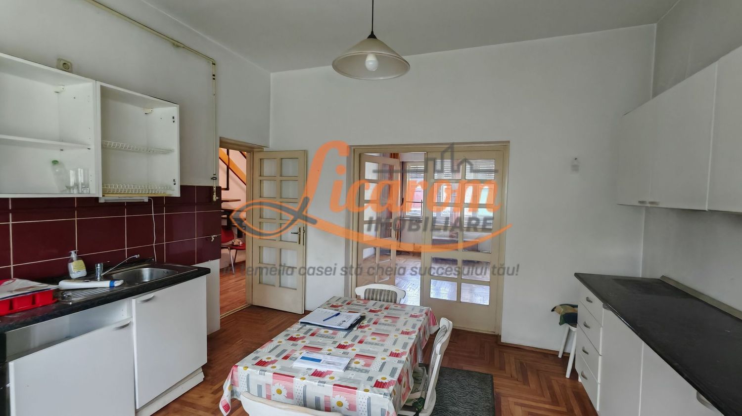 Casa PRETABILA DESTINATIE COMERCIALA,Brasovul Vechi,P+E, 3 cam