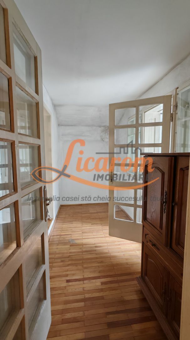 Casa PRETABILA DESTINATIE COMERCIALA,Brasovul Vechi,P+E, 3 cam
