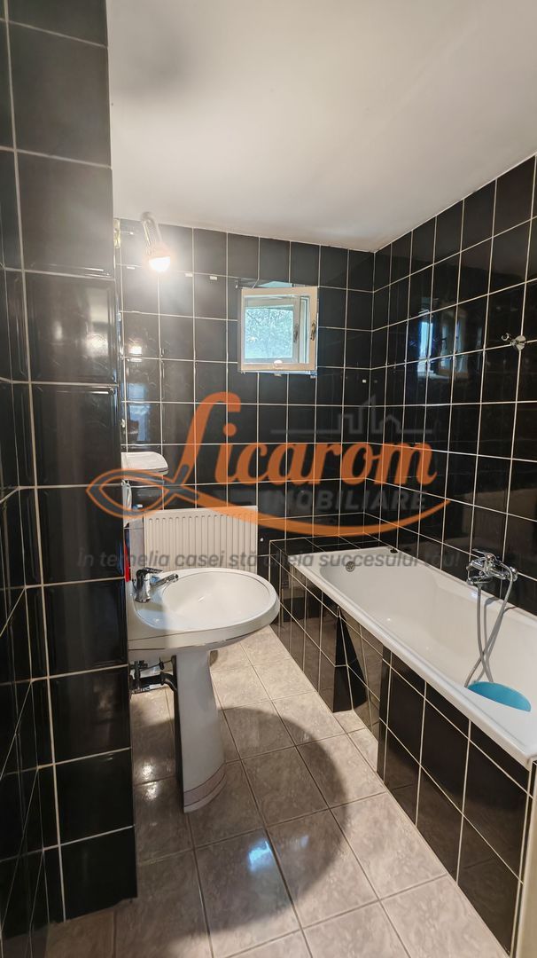 Casa PRETABILA DESTINATIE COMERCIALA,Brasovul Vechi,P+E, 3 cam